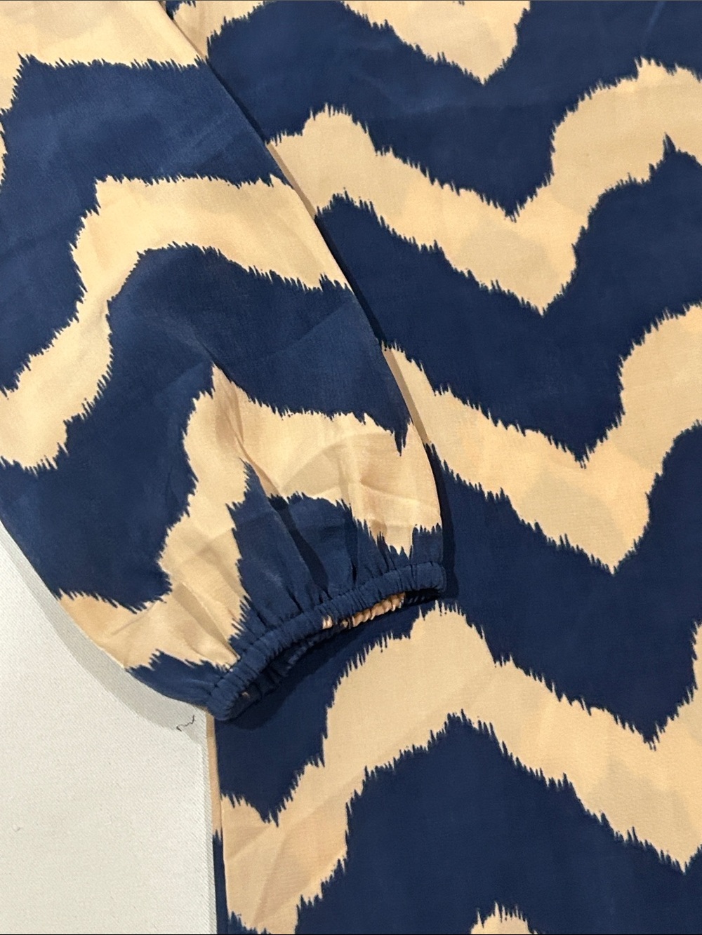 Charlotte Russe Chevron Print Long Sleeve Tunic Dress Navy & Cream Sz XS - Picture 3 of 6